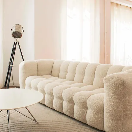 Apartment 80 M 16 Air-conditioned Bedroom *