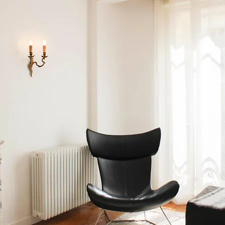 Apartment 80 M 16 Air-conditioned Bedroom *