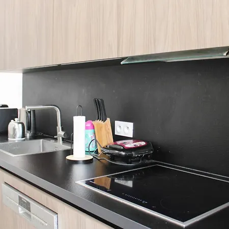 Apartment 80 M 16 Air-conditioned Bedroom