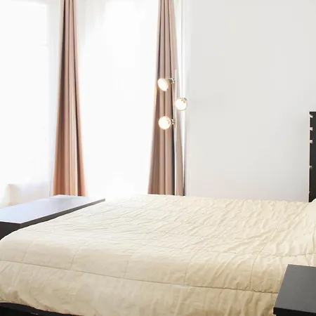80 M 16 Air-conditioned Bedroom