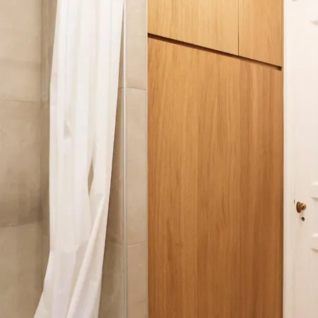 80 M 16 Air-conditioned Bedroom